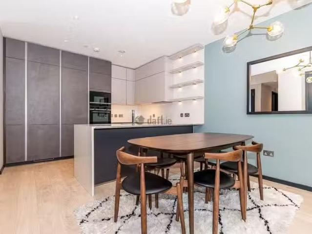 Two bedroom apartment with roof garden @ Opus, 6 H, Opus, 6 Ha.