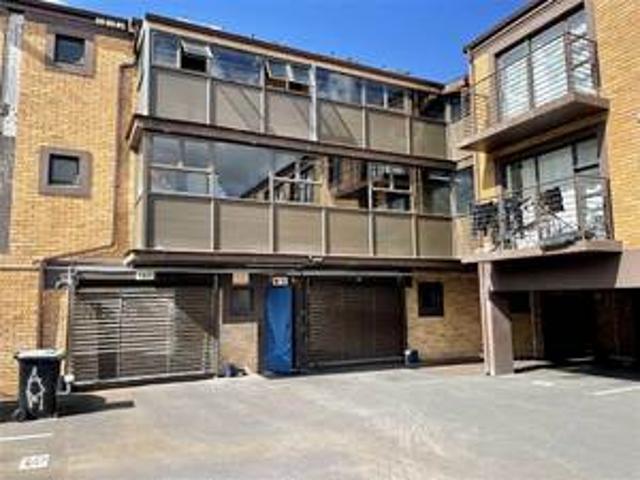 Two Bedroom Apartment/Flat In Retreat