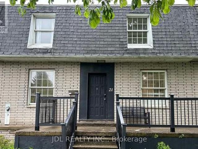 Two Bedroom Bsmt 21 Squires Ave Avenue, Toronto, ON, M4B 2R2 house for lease | Listing ID E13591 | Royal LePage