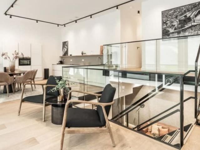 Two Bedroom Corporate Housing Amsterdam De Pijp
