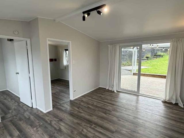 Two bedroom Cottage in Stanmore Bay