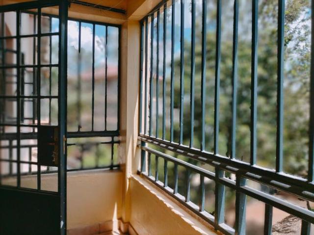 Two Bedroom Ensuite House Near Raod For Sale 7.8m