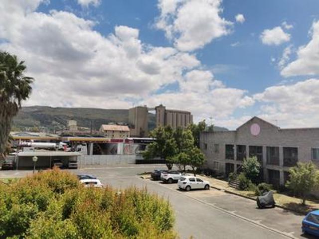 two bedroom flat in paarl