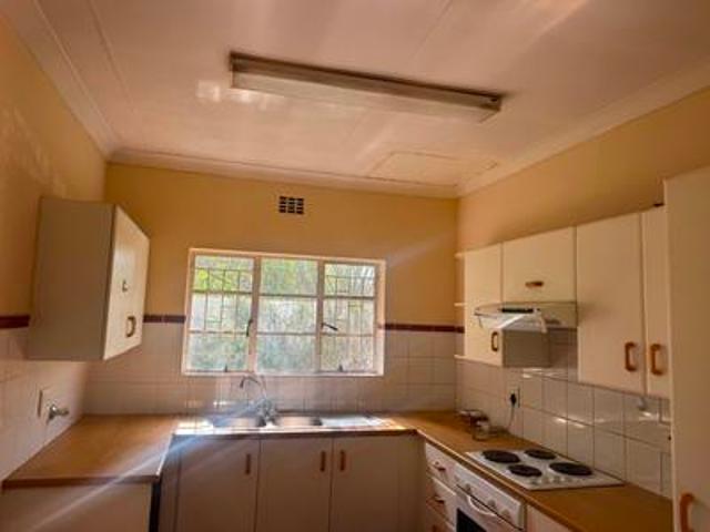 two bedroom garden unit to rent | la.