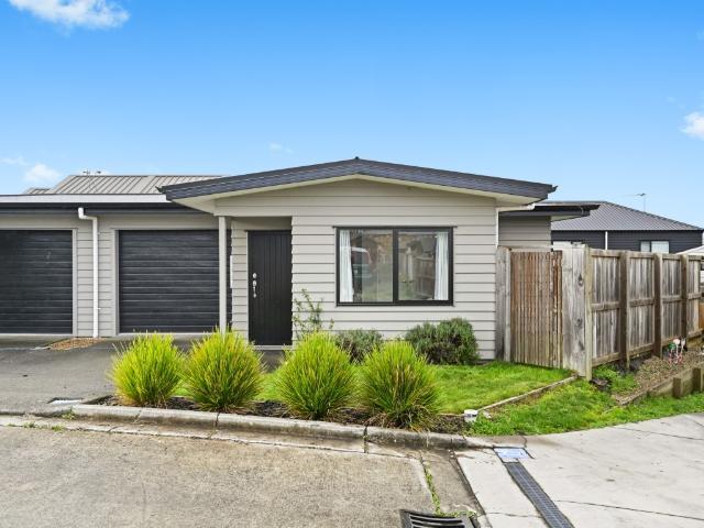 Two Bedroom Home In Sought After Locale