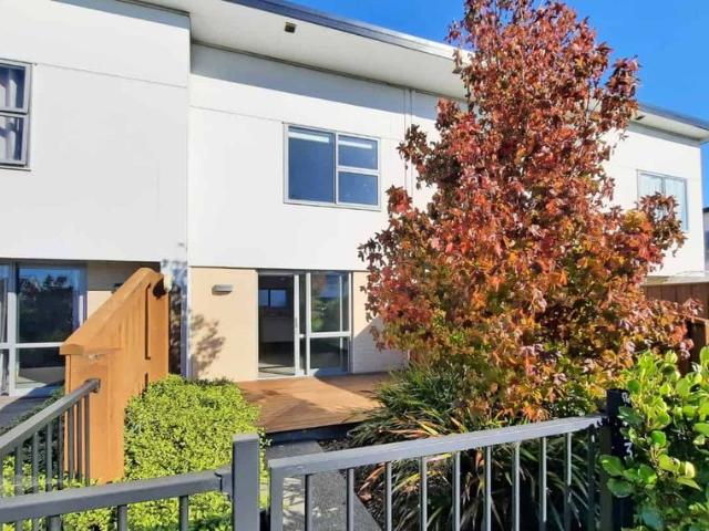 Two Bedroom Home With Direct Park Access