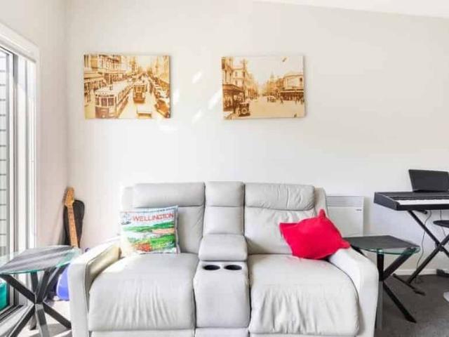 TWO BEDROOM MODERN TOWNHOUSE