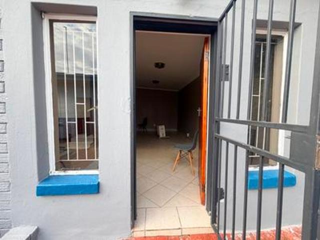 two bedroom outbuilding to let in erasmia
