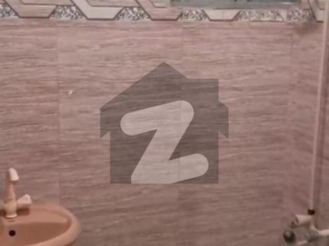 Two Bedrooms Apartment Bungalow Facing Family Building Bukhari Commercial Area