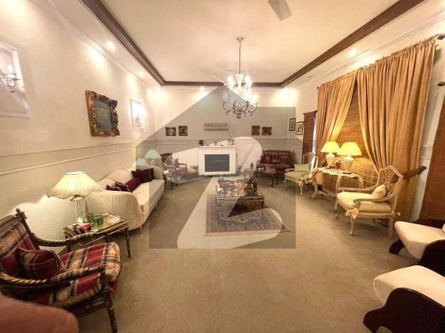 Two Brothers Gift 2+Kanal Pair House For Sale A Top Location Near Commercial Area Park