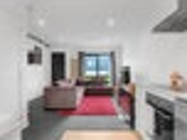 Two Ensuites, City Location = Easy Buying