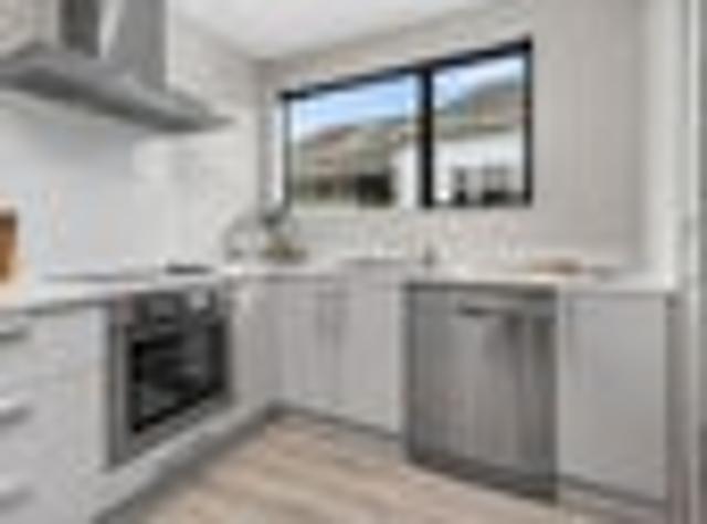 Two Ensuites & A Garage!