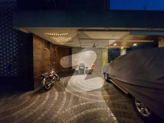 Two kanal house very reasonable price best location in ph 5