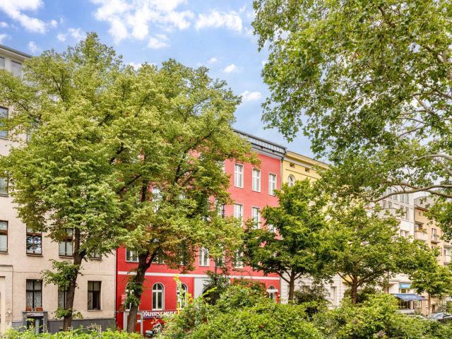 Two in One Raum für Ideen im sanierten Altbau mit vermietetem Einliegerbereich im Bergmannkiez