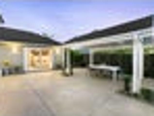 Two Masters. One Clever Home