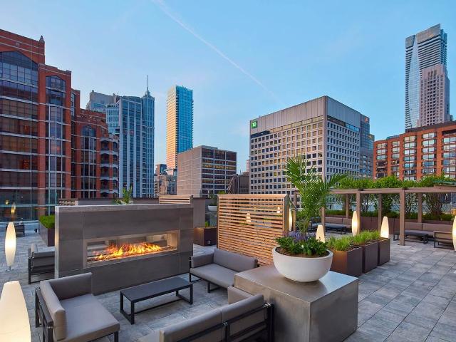Two St. Thomas 1 Bedroom Apartment for Rent at 2 Saint Thomas St, Toronto, ON M5S 2Z1 Bay Street Corridor