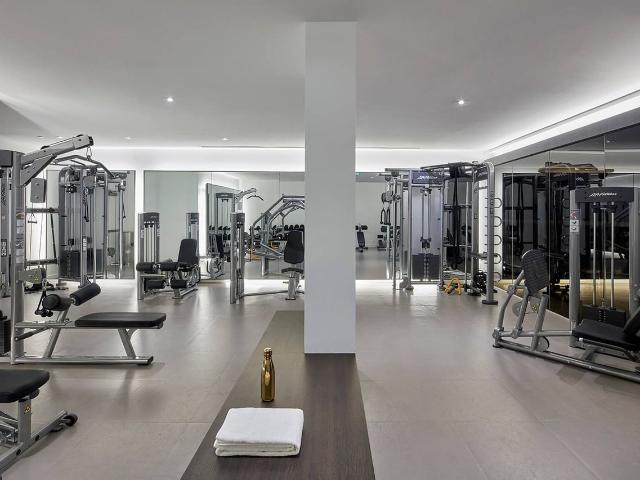 Two St. Thomas 2 Bedroom Apartment for Rent at 2 Saint Thomas St, Toronto, ON M5S 2Z1 Bay Street Corridor