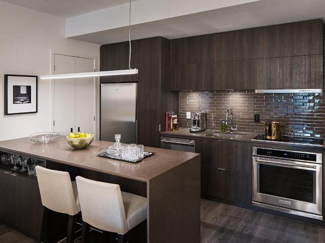 Two St. Thomas 2 Bedroom Apartment for Rent at 2 Saint Thomas St, Toronto, ON M5S 2Z1 Bay Street Corridor