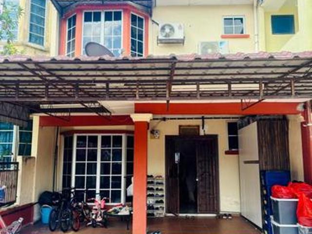 Two Storey Taman Lestari Putra Seri Kembangan Near Putrajaya Puchong