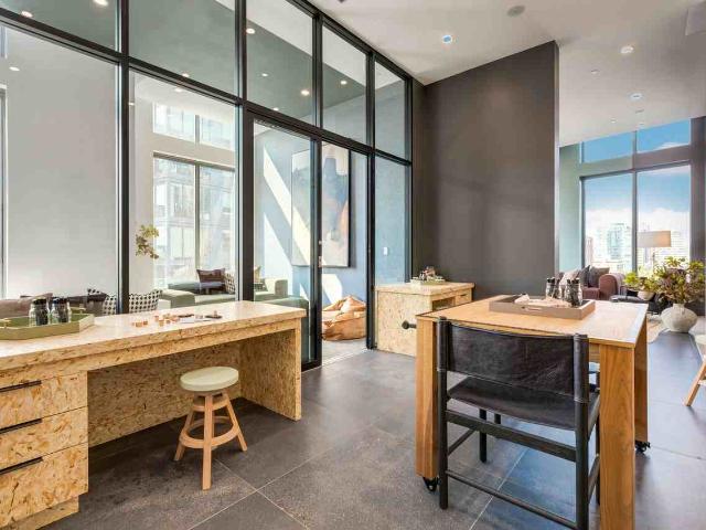 Two Park Central 1 Bedroom Apartment for Rent at 1111 4 St Sw, Calgary, AB T2R 1N2 Beltline