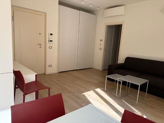 Two rooms Apartment FURNISHED APARTMENT FOR RENT VIA MAZZINI AREA Verona Centro Storico