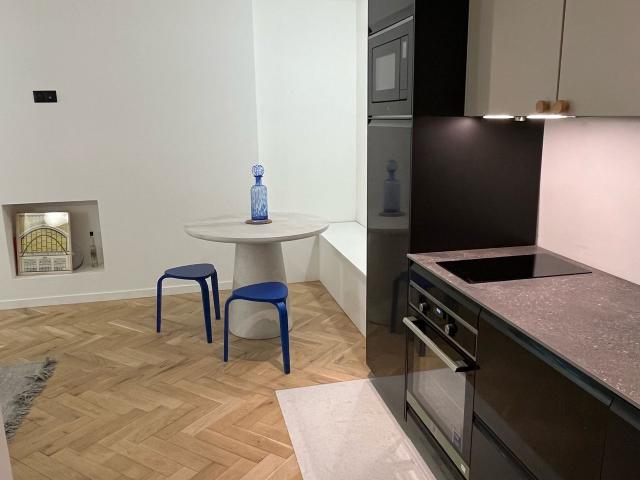 Two rooms near rue des Martyrs, Paris Amsterdam Apartments for Rent