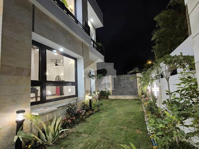 Two unit 500 yards house zone a phase 8