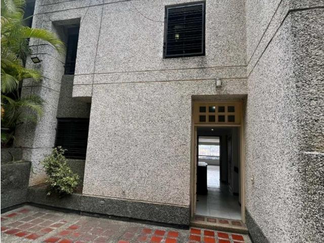 Town House Alto Prado en venta