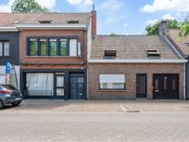Twee Huizen Te Koop