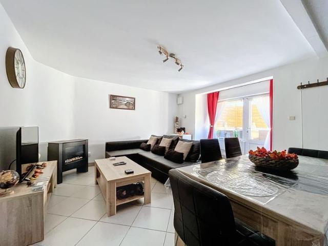 twee slaapkamer appartement op 500m van zee en centraal g.