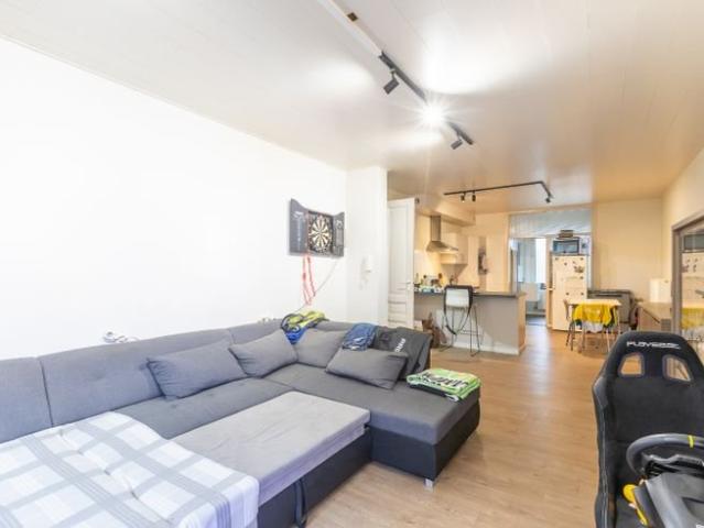 Twee slaapkamer appartement op gunstige ligging