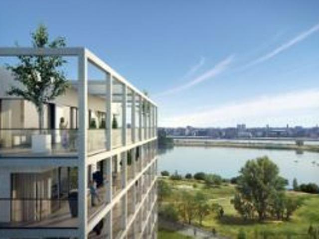 Tweeslaapkamerappartement in groene parksite aan zeilmeer