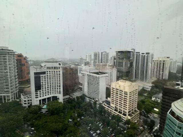 Twentyone Angullia Park D9, Condominium