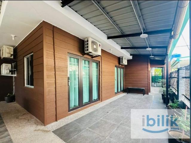 Twin Bed Middle Room at Taman Teluk Villa, Putatan