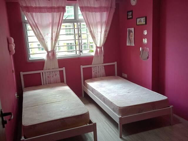 Twin Bed room CCK Ave 5