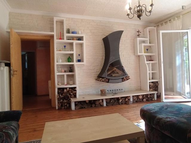 Twin bedroom in a 3 bedroom house, in Lichtenberg