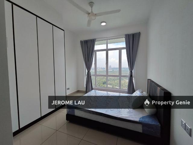 Twin danga Perling Master room for rent