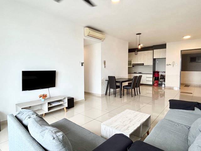 Twin danga residence taman laguna apartment for rent