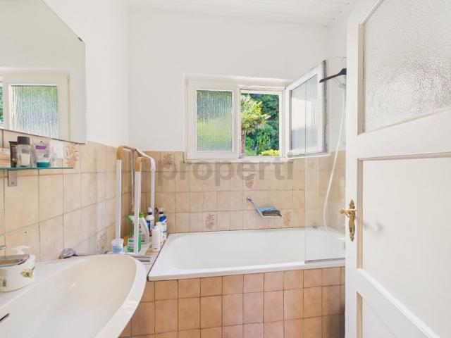 Twin house with 7.5 rooms on sale in Contone 175 m² | dreamo. Ch
