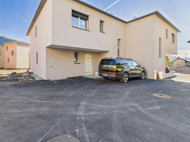 Twin house with 4.5 rooms on sale in Locarno 240 m² | dreamo. Ch