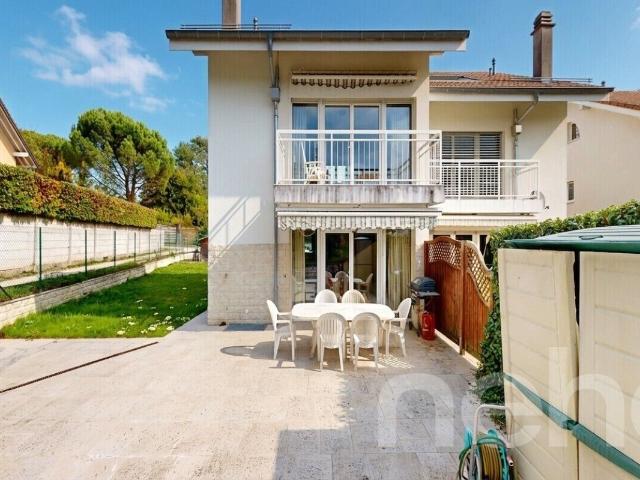 Twin house with 5 rooms on sale in Mies 180 m² | dreamo. Ch