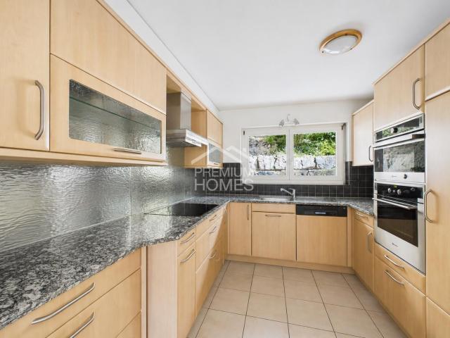 Twin house with 6 rooms on sale in Courtelary 170 m² | dreamo. Ch