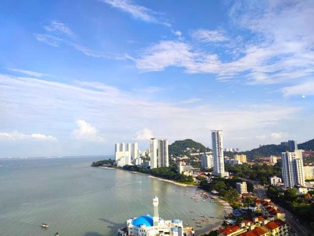 Twin Tower 926sqft Seaview Renovated Tanjong Bungah