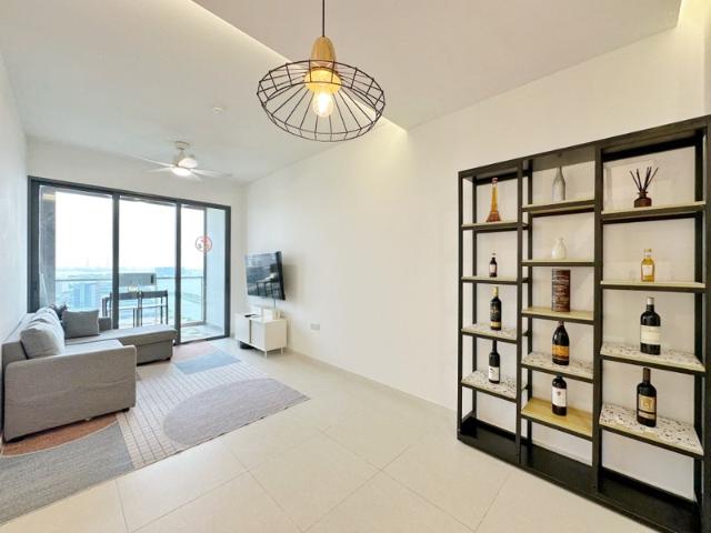 Twin VEW Condominium For Rent, $4,500, 2 Bed 2 Bath 743 sqft $6.06 psf