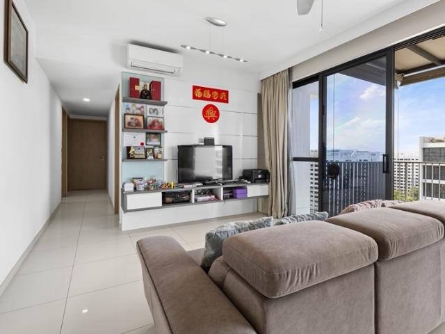 Twin Waterfalls Executive Condominium For Sale, $2,800,000, 4 Bed 4 Bath 2,174 sqft $1,288.00 psf