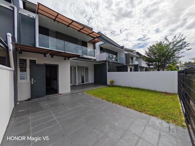 TT2 DOUBLE STOREY INTERMEDIATE FOR RENT At TABUAN JAYA KUCHING SARAWAK