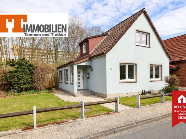 TT bietet an: Freistehendes und modernisiertes Einfamilienhaus in der Stadtparkallee mit viel Platz, Sonne und herrlichem Garten!