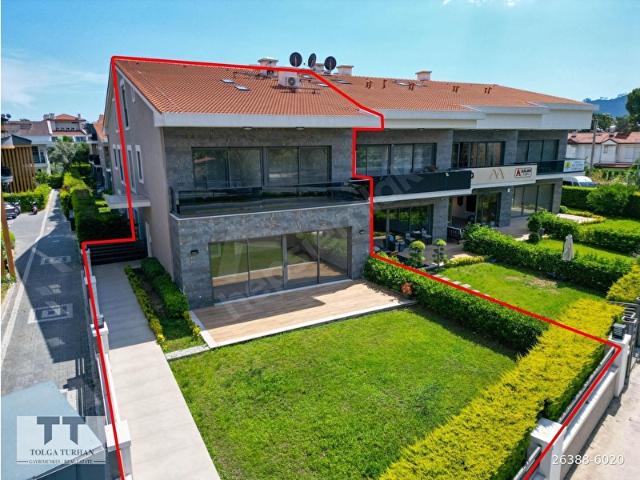 TT Emlak'tan Marmaris Merkez'de, işlek lokasyonda kiralık tripleks ofis
