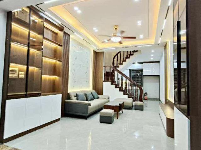 TT Hai Bà Trưng, Nhà Đẹp Ở Ngay, Full Nội Thất, 45m Nhỉnh 9 Tỷ