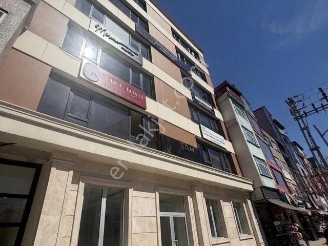Tuğba Emlaktan Ünye Şehir Merkezinde Yeni Binada Prestijli Ve Kiracılı Satılık Ofis